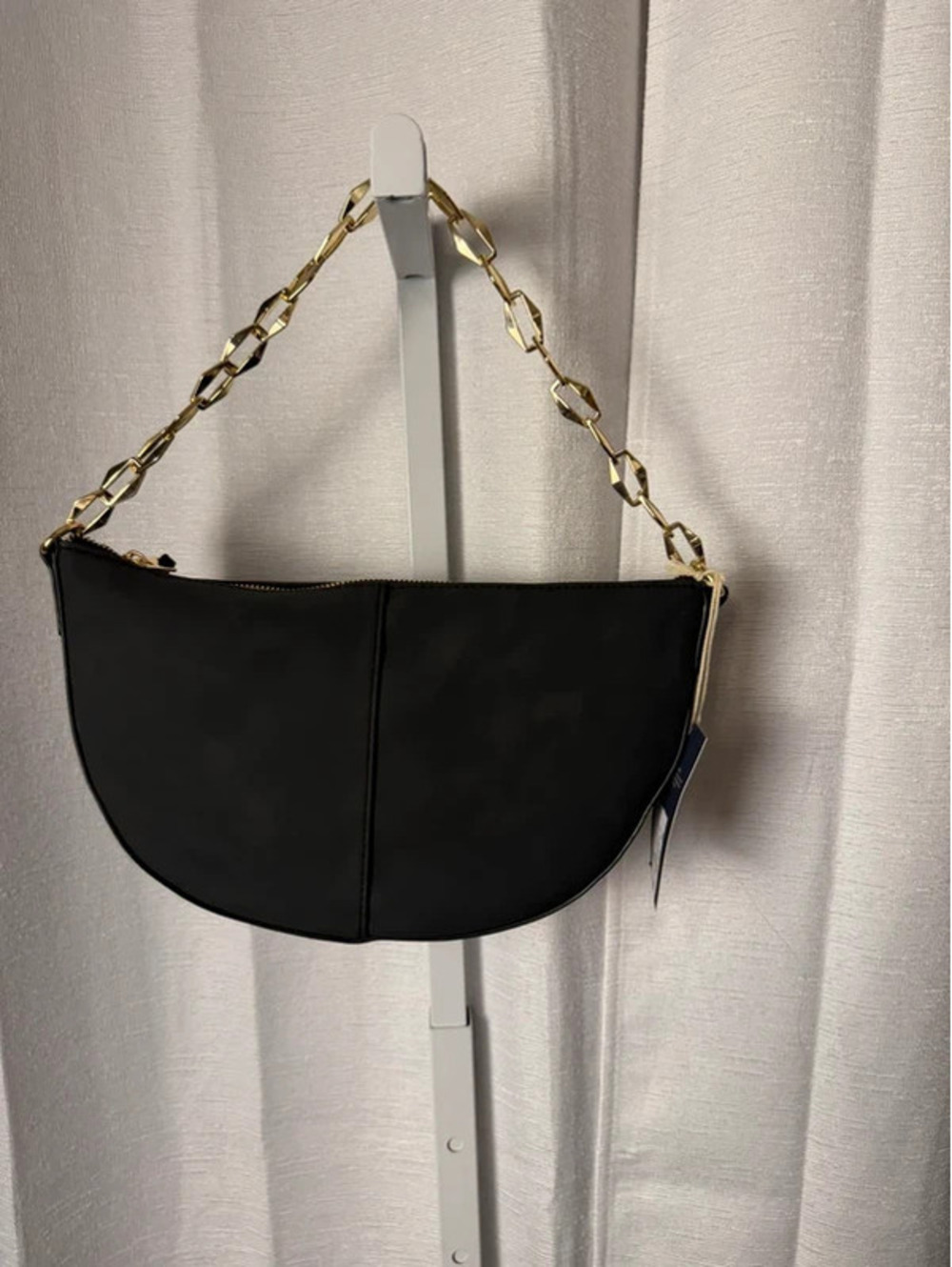 Universal thread gold chain shoulder bag